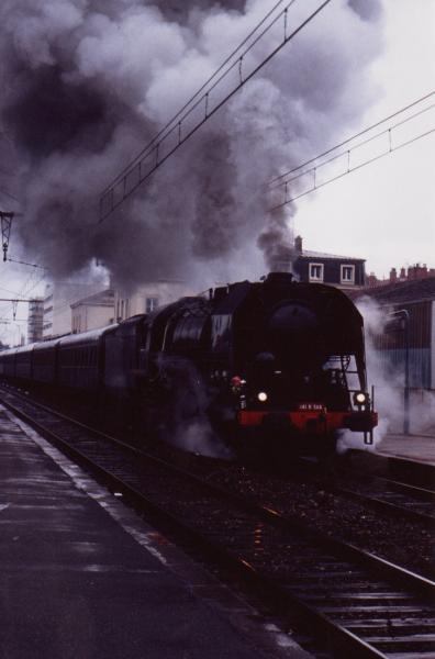 Voyage Lons-le-saunier Evian 1989.Gare de Bourg-en-bresse.